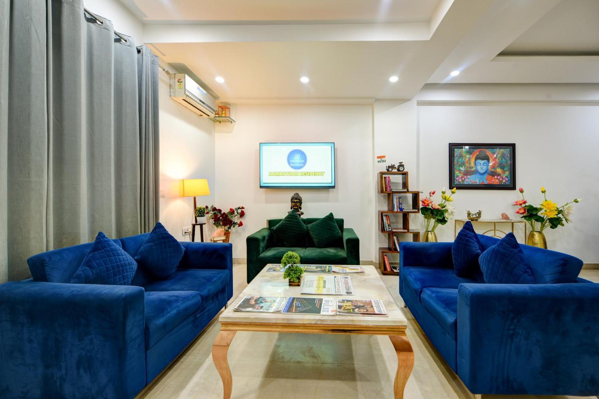 Aamantran Residency Hotel, Sohna Road, Sector 49, Gurugram グルガウン エクステリア 写真